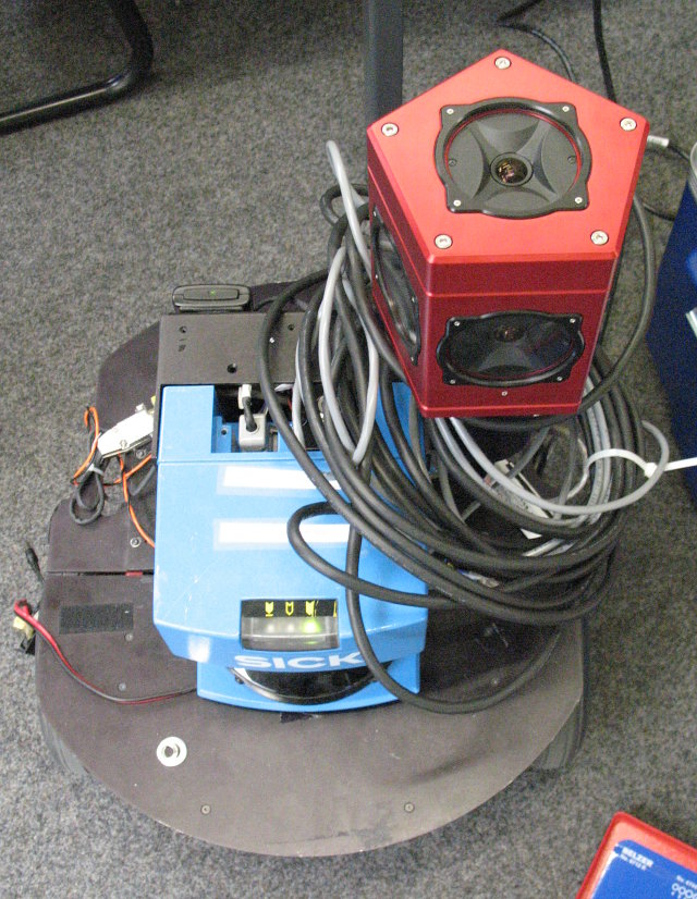 misc:projects:nifti:demos:20101209_120519_lb3_on_the_robot.jpg